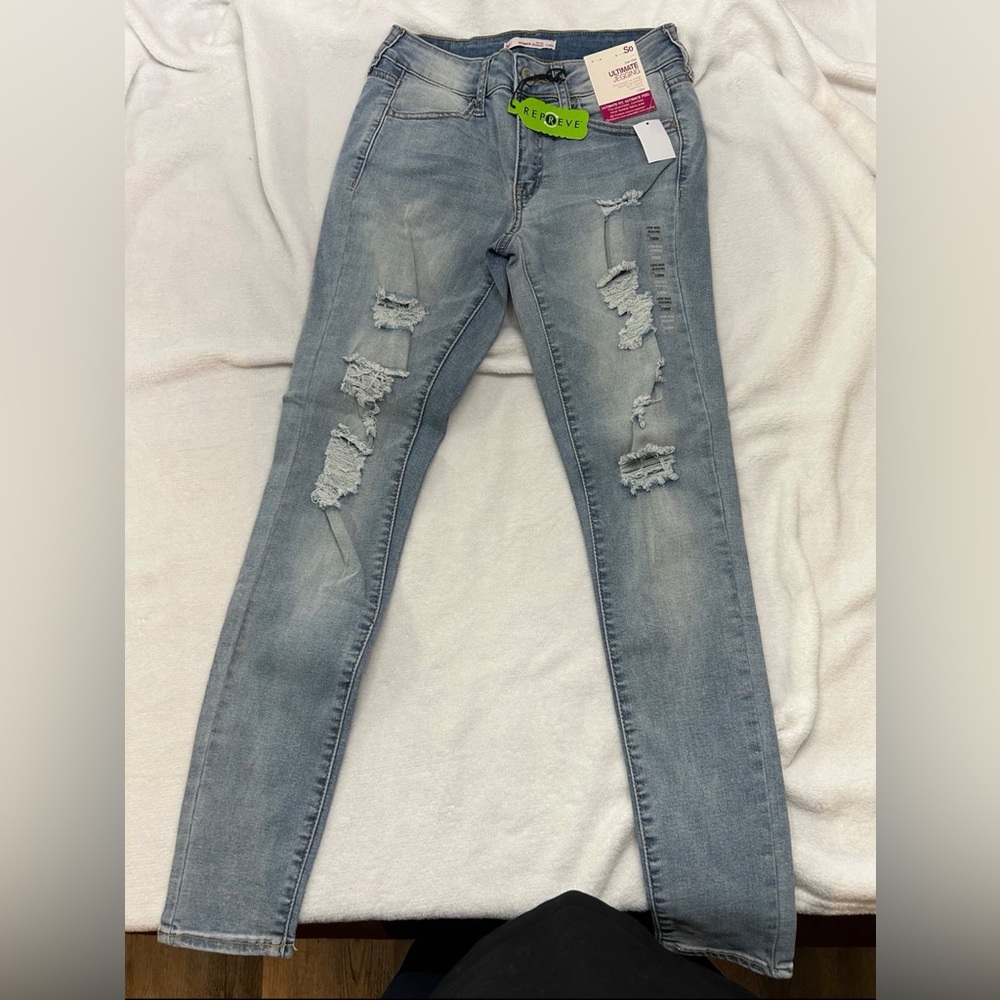 skinny jeans.